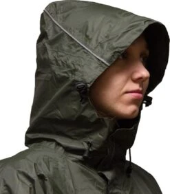 LOWLAND OUTDOOR® Wandelponcho - 100% Waterdicht (10.000mm) - Ademend (8.000g/M²) PFAS Vrij! Medium 12 LOWLAND OUTDOOR® Wandelponcho - 100% Waterdicht (10.000mm) - Ademend (8.000g/M²) PFAS Vrij! Medium -Regenjassenwinkel 1050x1200