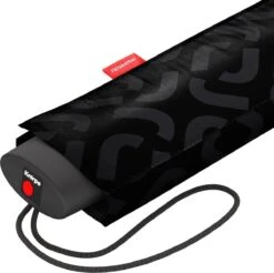 Reisenthel Umbrella Pocket Mini Opvouwbare Mini Paraplu - ø 97 Cm - Signature Black Hotprint Zwart 7 Reisenthel Umbrella Pocket Mini Opvouwbare Mini Paraplu - ø 97 Cm - Signature Black Hotprint Zwart -Regenjassenwinkel 1200x1193