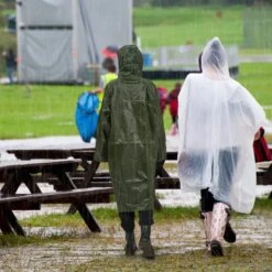 Relaxdays Regenponcho Herbruikbaar - Regenjas Groen - Fietsponcho Lange Mouwen - Festival -Regenjassenwinkel 1200x1200 380