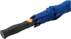 Falcone - Luxe Golfparaplu - Glasfiber Baleinen - Ø 130 Cm - Blauw -Regenjassenwinkel 1200x649 1