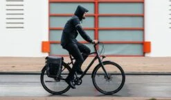 AGU Original Regenpak Essential - Geel/Zwart - L - Dames & Heren - Waterdicht & Ademend -Regenjassenwinkel 1200x700