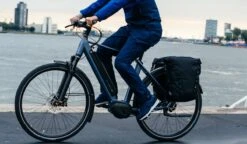 AGU Section Regenbroek Essential Heren - Blauw - L - Waterdicht & Ademend 33 AGU Section Regenbroek Essential Heren - Blauw - L - Waterdicht & Ademend -Regenjassenwinkel 1200x700 5