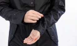 Ralka Regenjas Dames - Mizzle - Zwart - Maat 38 21 Ralka Regenjas Dames - Mizzle - Zwart - Maat 38 -Regenjassenwinkel 1200x725