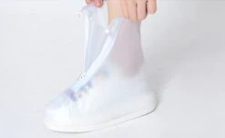 Unisex Waterdichte Overschoenen Met Rits En Aantrekkoord - Maat L 37/38 - Herbruikbaar – Transparant - Anti Slip Regen Overschoen - Schoenhoesjes - Waterdichte Schoenbeschermers - Regenhoes – Schoenovertek - Regenlaarzen -Regenjassenwinkel 1200x740