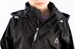 Ralka Regenpak - Junior - Zwart - 164 19 Ralka Regenpak - Junior - Zwart - 164 -Regenjassenwinkel 1200x788 1