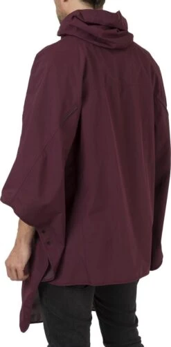 AGU Grant Regenponcho Essential Unisex - Bordeaux - One Size - Dames & Heren - Waterdicht & Ademend -Regenjassenwinkel 590x1200 3