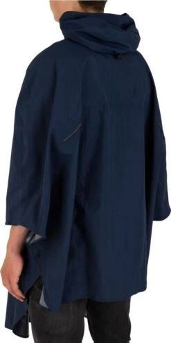 AGU Grant Regenponcho Essential Unisex - Navy Blauw - One Size - Dames & Heren - Waterdicht & Ademend -Regenjassenwinkel 597x1200 1