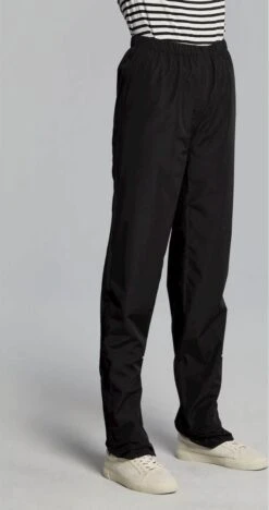 Basil Hoga Regenbroek Unisex - Zwart - Maat M 33 Basil Hoga Regenbroek Unisex - Zwart - Maat M -Regenjassenwinkel 633x1200