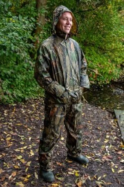 Ultimate Camo Rain Suit Size M | Regenpak -Regenjassenwinkel 799x1200 2