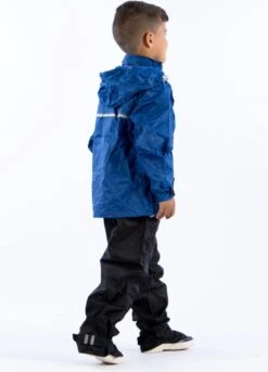 Ralka Regenpak Junior - Irma - Azuurblauw - 140 19 Ralka Regenpak Junior - Irma - Azuurblauw - 140 -Regenjassenwinkel 863x1200