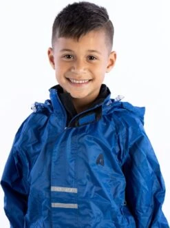 Ralka Regenpak Junior - Irma - Azuurblauw - 140 20 Ralka Regenpak Junior - Irma - Azuurblauw - 140 -Regenjassenwinkel 895x1200 1
