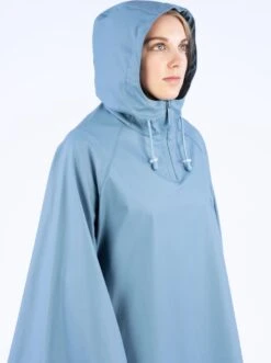 Ralka Regenponcho Senior - Sizzle - Blauw - L/XL -Regenjassenwinkel 896x1200