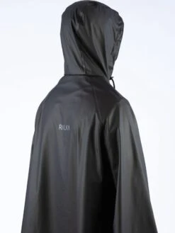 Ralka Regenponcho Senior - Sizzle - Zwart - L/XL 15 Ralka Regenponcho Senior - Sizzle - Zwart - L/XL -Regenjassenwinkel 902x1200 4